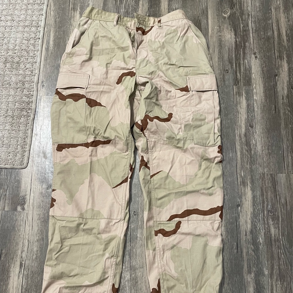 Military tactical TDU pants desert camo.